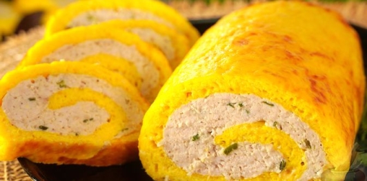 Сырно-мясной рулет