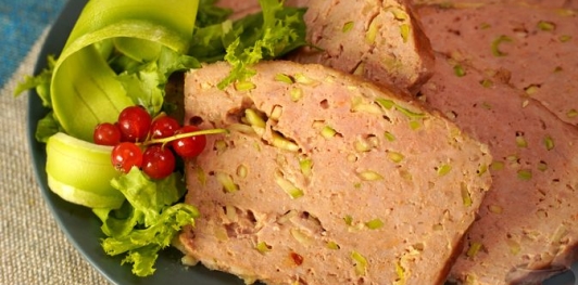 Запеканка из мясного фарша с кабачками